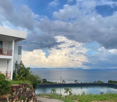 Ko Phi Phi Hotel | Phi Phi Mountain Beach Resort SHA Certified