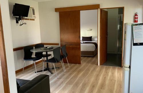 Cowes Hotel | Phillip Island Park Lane Holiday Park
