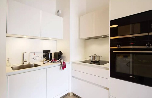 Bergers Apartment | PHOB44 Atypische Wohnung mit belichteten Balken auf den Pisten