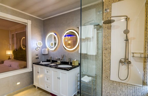 Constanta Hotel | Phoenicia Royal