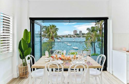 Elizabeth Bay Apartment | Phoenix at Palm View Collective