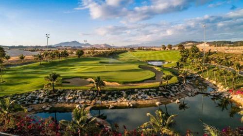 Cam Ranh Hotel | Phoenix Pool & Golf View Villa Cam Ranh