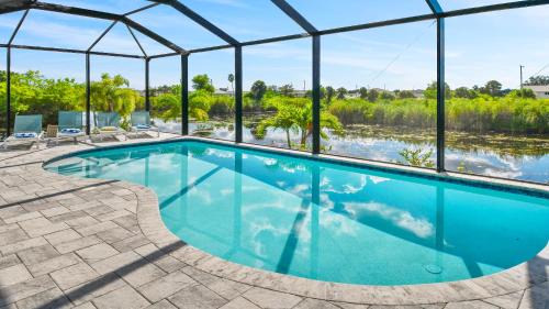 Diplomat Villa | Phoenix quite Area Pool and great water few