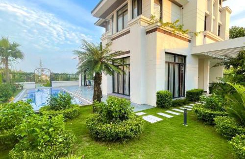 Ha Long Villa | Phoenix Villa 800m 5Br Sea view Garden Pool Kitc 815