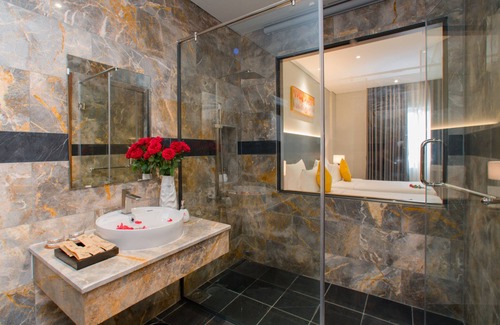 Duc Hoa Hotel | Phu Thang Grand Hotel