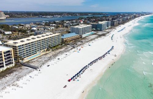 Fort Walton Beach House | PI 106 - Beachfront Condo- Low Spring Break Rates!