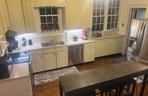 Columbus House | Pia's Place! Spacious 4-bedroom home filled with Old World charm!