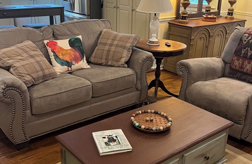 Columbus House | Pia's Place! Spacious 4-bedroom home filled with Old World charm!