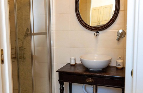 Angri Apartment | Piano delle Radici – Historic Villa with Garden