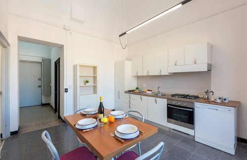 San Vincenzo Apartment | Piazza Colombo House Historic Center, Genova, Italy