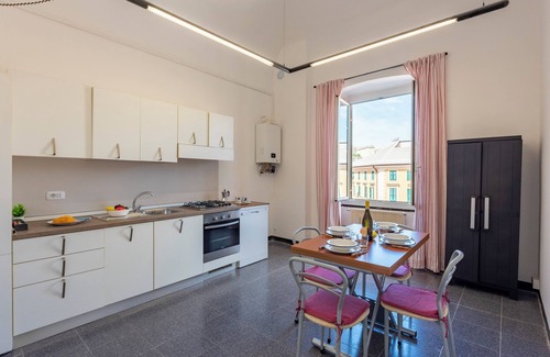 San Vincenzo Apartment | Piazza Colombo House Historic Center, Genova, Italy