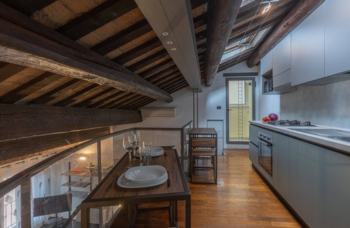 Ferrara Historic Centre Apartment | Piazza Trento Trieste Il Listone Exclusive Apt