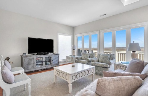 Caswell Beach House | Picayne