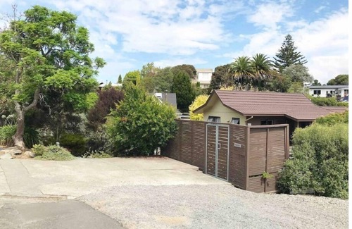 Havelock North House | Piccolo Paradiso (Boutique Paradise) Havelock North.