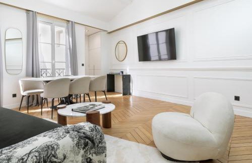 Enfants-Rouges Apartment | Pick A Flat's Apartment in Le Marais - Rue Filles du Calvaire