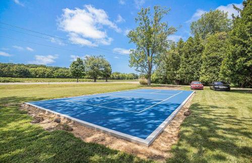 South Haven Apartment | Pickleball Paradise