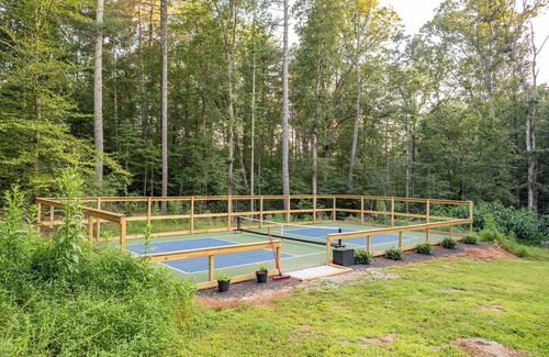 Nellysford House | Pickleball | Sleeps 14 | 151 Brew Trail | Firepit