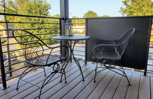 Rountree Apartment | Pickwick Places 201 MSU/Rountree