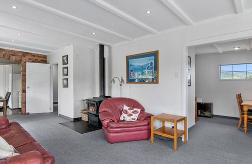 Picton House | Picton Daydreamer - Picton Holiday Home