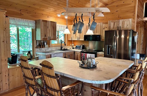Stone Lake Cabin | Picture-Perfect Cozy Northwoods Cabin On Crystal-Clear Lake
