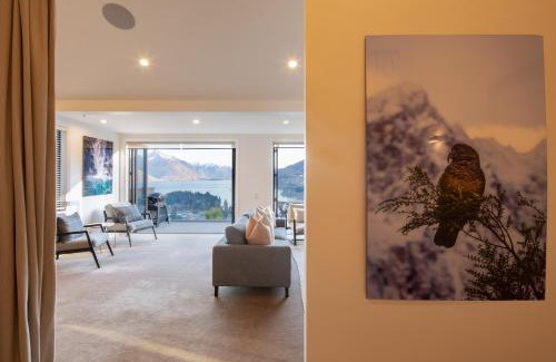 Queenstown City Centre Villa | Picture Point Villa