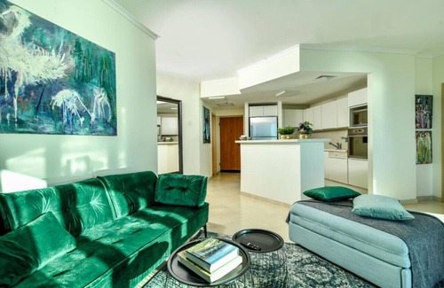 Tel Aviv Promenade Apartment | Picturesque 3BR Apt w Balcony & Parking Near Beach