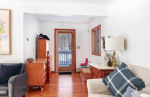 Lanesville House | Picturesque Artist’s cottage in scenic valley, perfect for families, with...