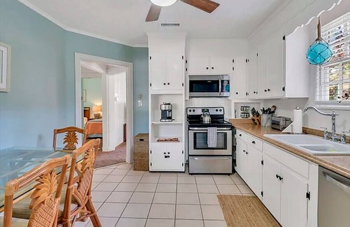 Live Oak House | Picturesque Bungalow in Savannah
