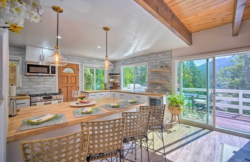 Crestline Cabin | Picturesque Cabin: 2 Balconies, Walk to Lake!