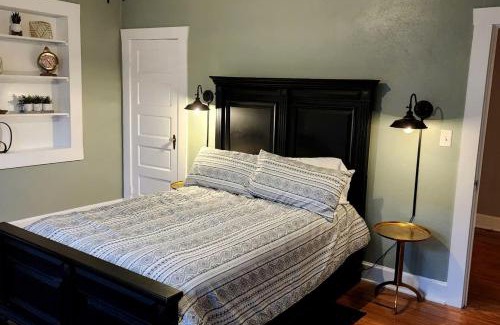 Midway House | Picturesque Cottage with Pond Views Great for Family Getaways in Georgia