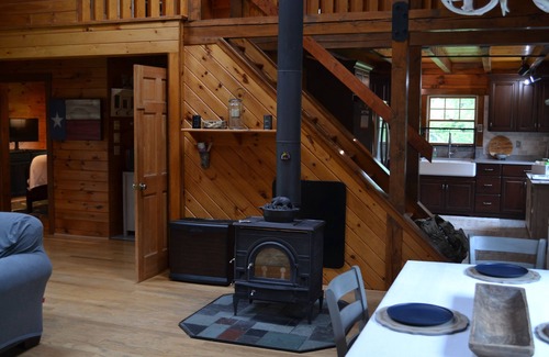 Fort Fairfield House | Picturesque Maine Cabin with Lake Access on 33 Acres