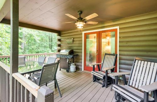 Foxfire Estates House | Picturesque Mountain Cabin with Hot Tub and Fire Pit!