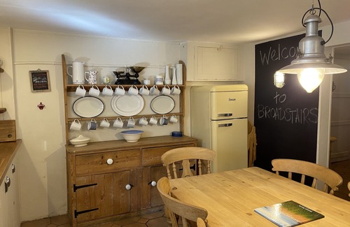 Broadstairs House | Picturesque Seaside Cottage Next to Viking Bay Broadstairs