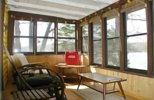 Cumberland Cabin | Picturesque vacation at Sand Lake