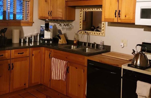Wardsboro House | Picturesque Vt home w/double lvl wrap around deck