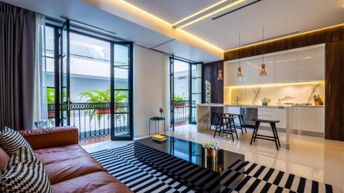 Romantic Zone House | PIER 57 - 710 Fabulous & Luxurious 2 BR Penthouse