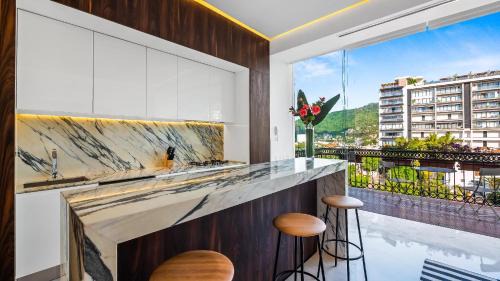 Romantic Zone House | PIER 57 - 711 Fabulous & Dreamy 1 BR Romantic Zone