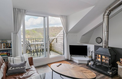 Slate Islands Cottage | PIER NORTH, pet friendly, country holiday cottage in Kilmelford