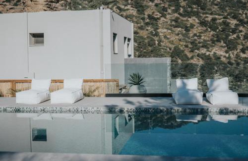 Pefki Hotel | Pignolia Suites - Adults Only