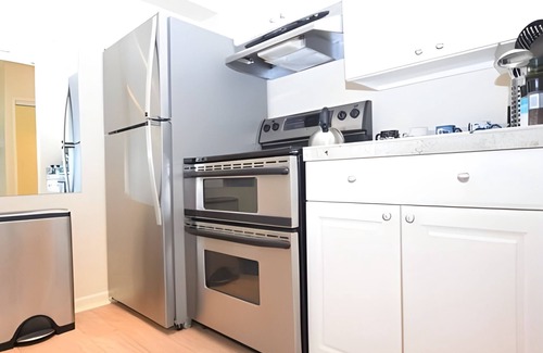 Downtown Seattle Apartment | Pike Place Mrkt 100WalkScore | Gym& Pool | Sophari