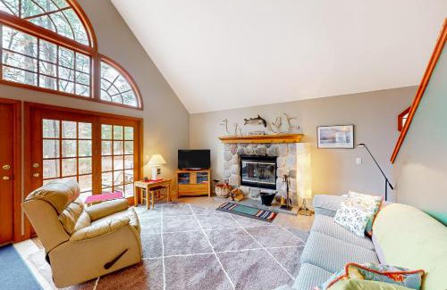 Glen Arbor House | Pike's Head