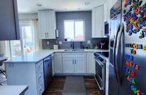 Southeast Colorado Springs House | Pikes Peak Panorama View