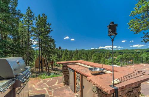 Woodland Park House | Pikes Peak Stunning Views! Hot Tub! Pet Friendly!