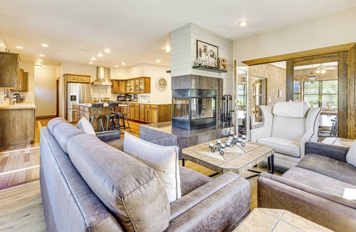 Colorado Springs House | Pikes Peak View - Mtn Home in Colorado Springs!