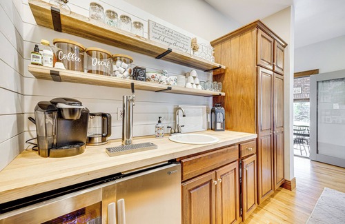 Colorado Springs House | Pikes Peak View - Mtn Home in Colorado Springs!