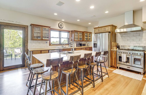 Colorado Springs House | Pikes Peak View - Mtn Home in Colorado Springs!