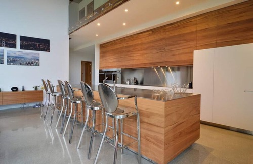 Dalefield House | Pikorua Hosted By NZSIR Luxury Rental Homes