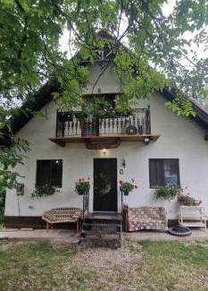Dobarlau House | Pilisca Holiday Home