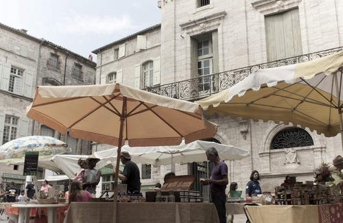Pezenas Apartment | Pillement 3-(43m2)-Single storey-Balcony-Optional garage-Heart of town-Beaches 21km.