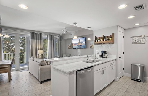 Baytowne Wharf Condo | Pilot House 413